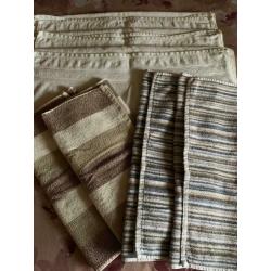 3 white bath towels/4 hand towels