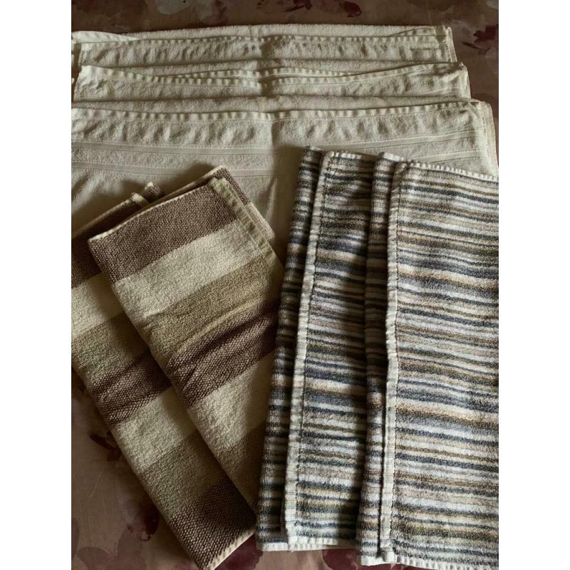 3 white bath towels/4 hand towels