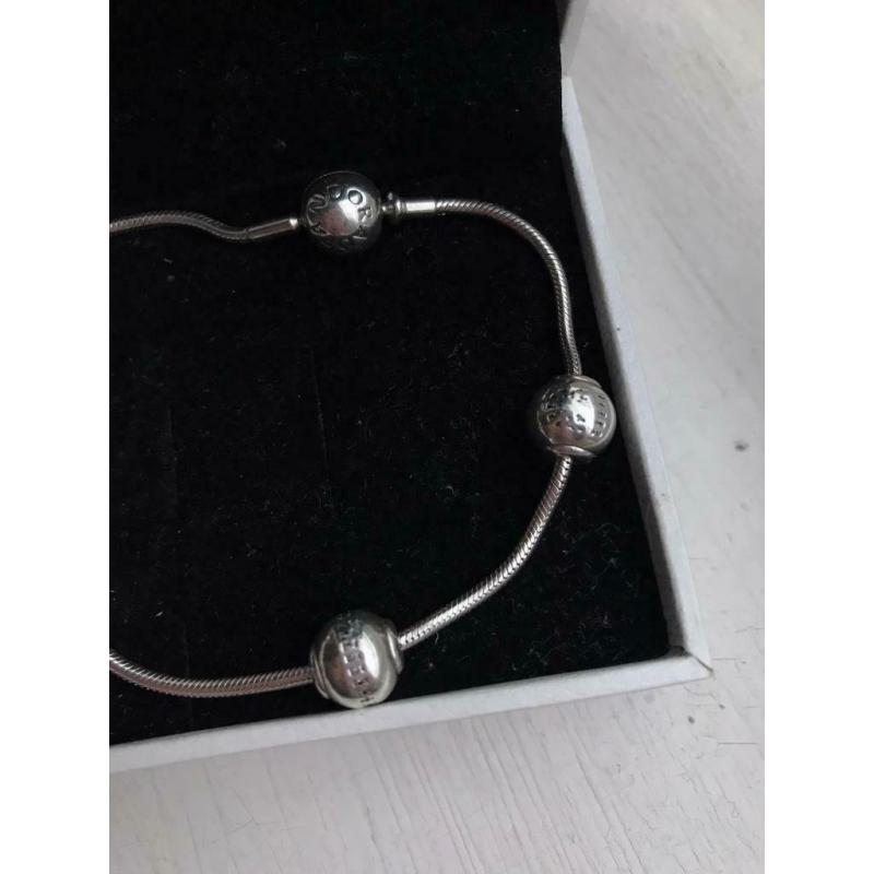 Pandora Essence Bracelet 20cm with charms