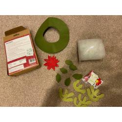 Christmas craft wreath making kit