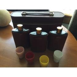 EXCELLENT CONDITION REAL LEATHER TRAVEL BAR SET FLASKS & SHOTS,