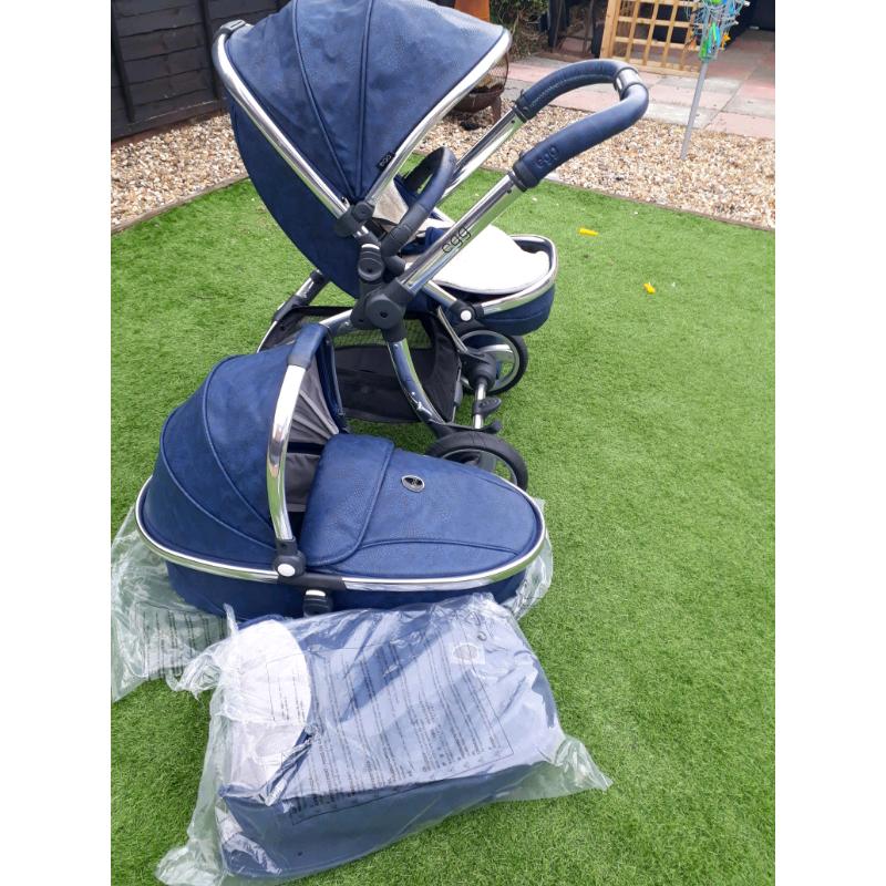 Egg serpent pram