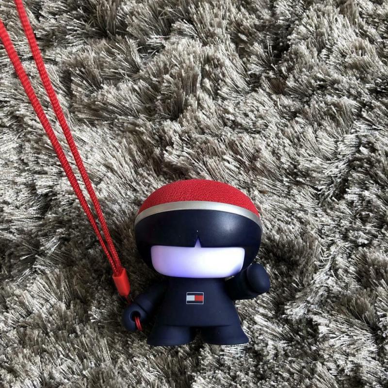 Tommy Hilfiger speaker and selfie cam