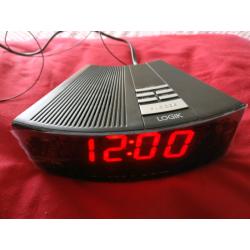 LOGIK FM/AM Clock Radio - Black