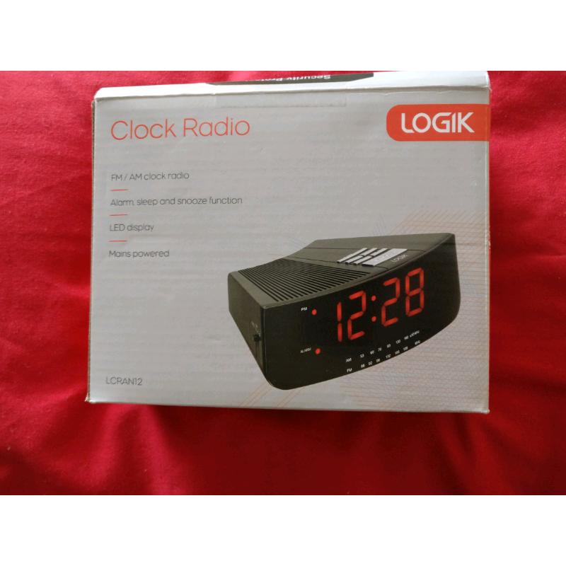 LOGIK FM/AM Clock Radio - Black