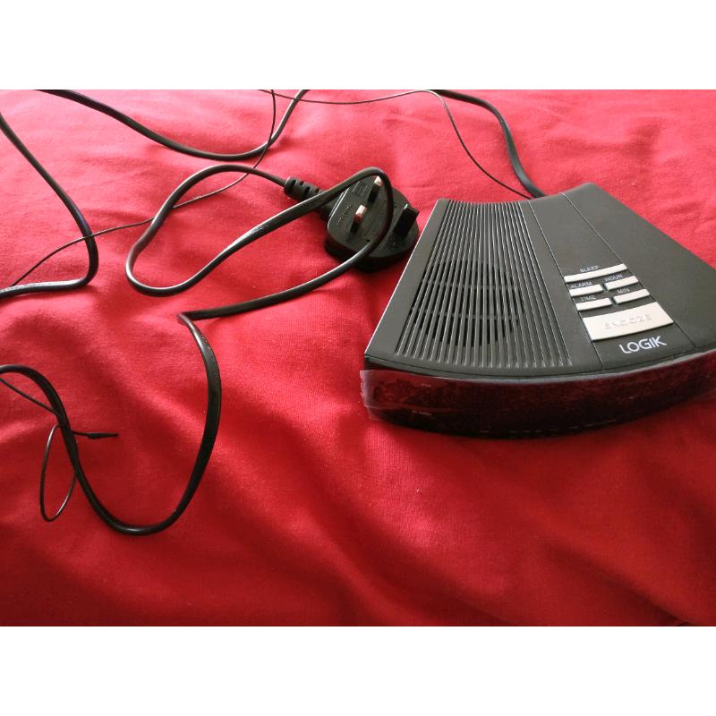 LOGIK FM/AM Clock Radio - Black
