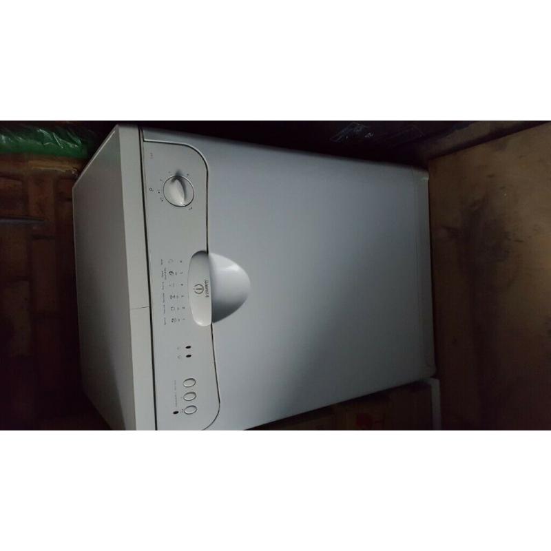 Dishwaser by Indiset