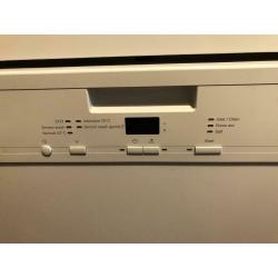 Miele dishwasher freestanding white