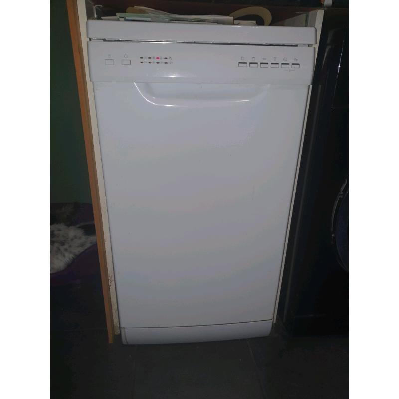 Slim line dish washer