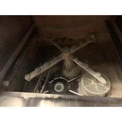 2 year old Easy commercial dishwasher
