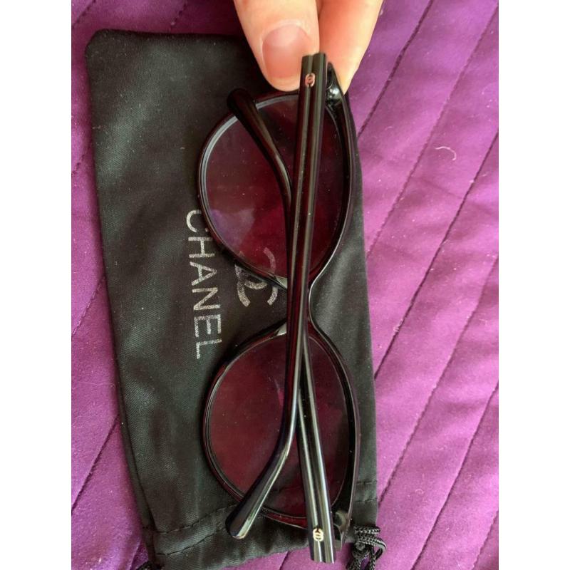 Eyeglasses
