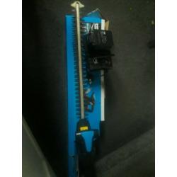 Hedge trimmers