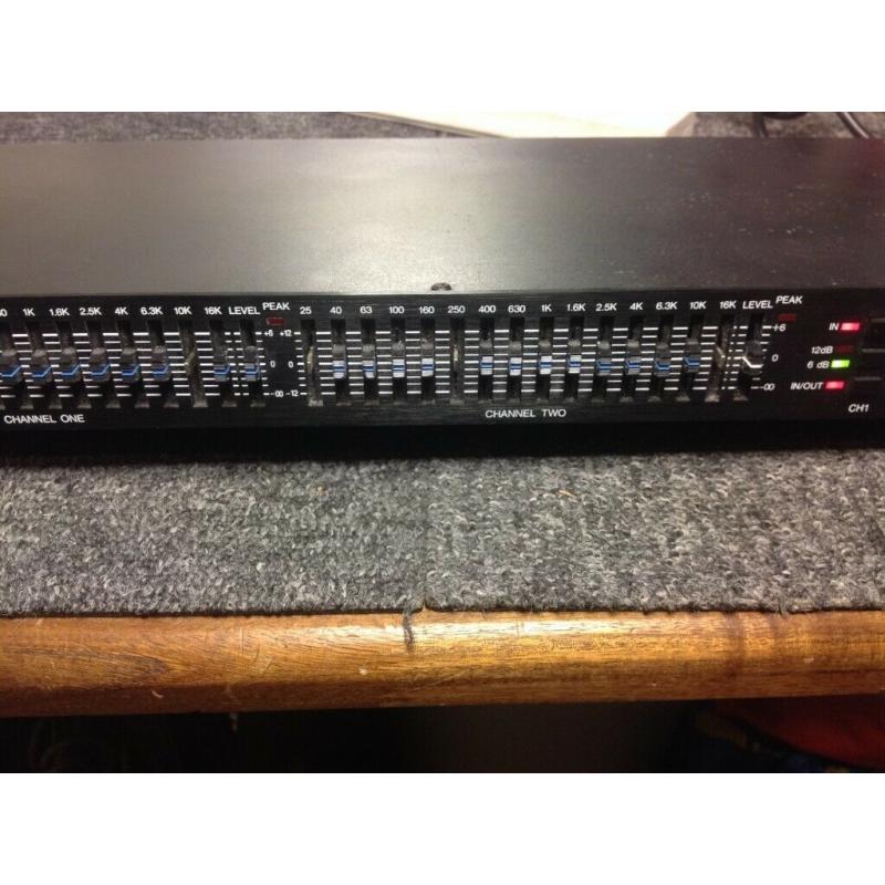 Phonic MQ3400 Dual 15 Band Graphic Equalizer EQ Rack Mounted