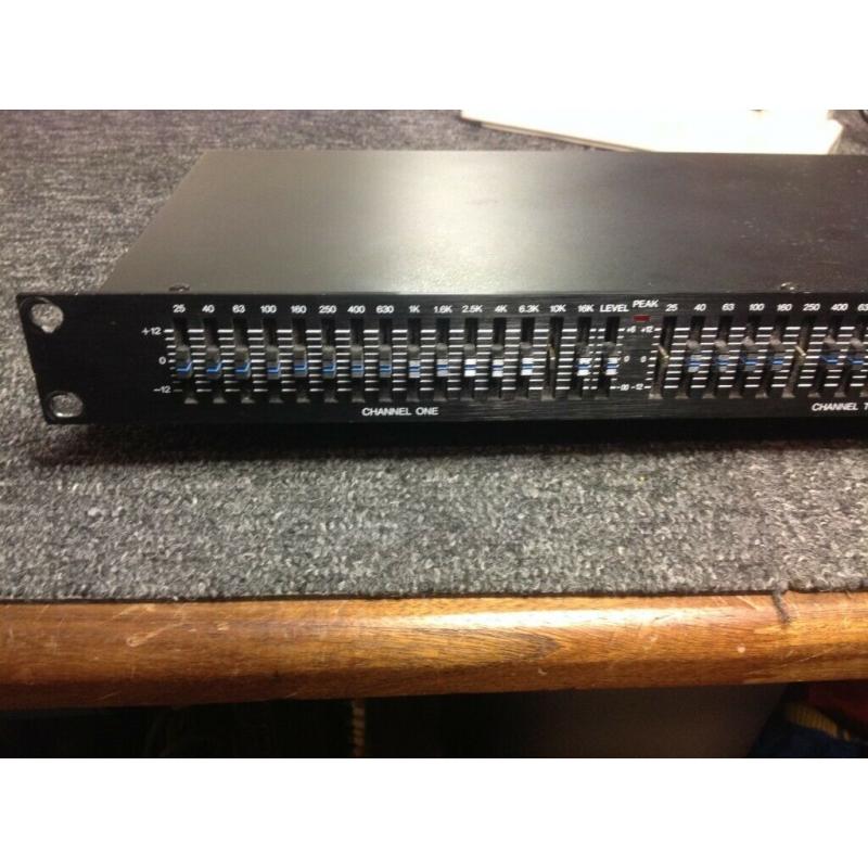 Phonic MQ3400 Dual 15 Band Graphic Equalizer EQ Rack Mounted