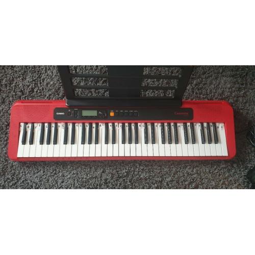 Casio CT-S200RD Keyboard Bundle