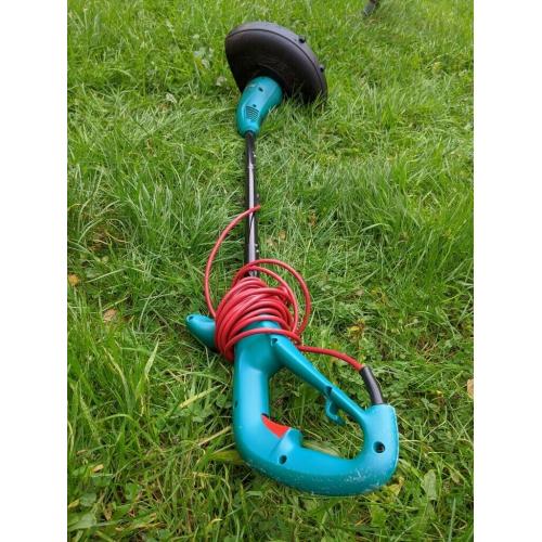 Lawn Strimmer (Electric Cord) with Strimming Wire.