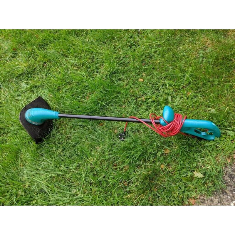 Lawn Strimmer (Electric Cord) with Strimming Wire.