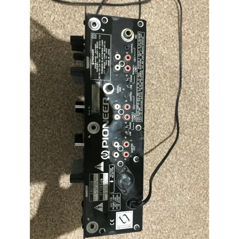 Pioneer DJM 300 mixer
