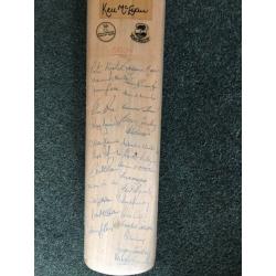 Cricket Bat (SIGNED)