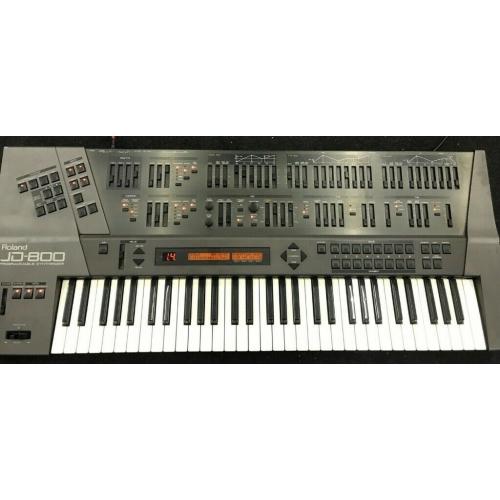 Roland JD-800 + 2 Expansion Sound Cards