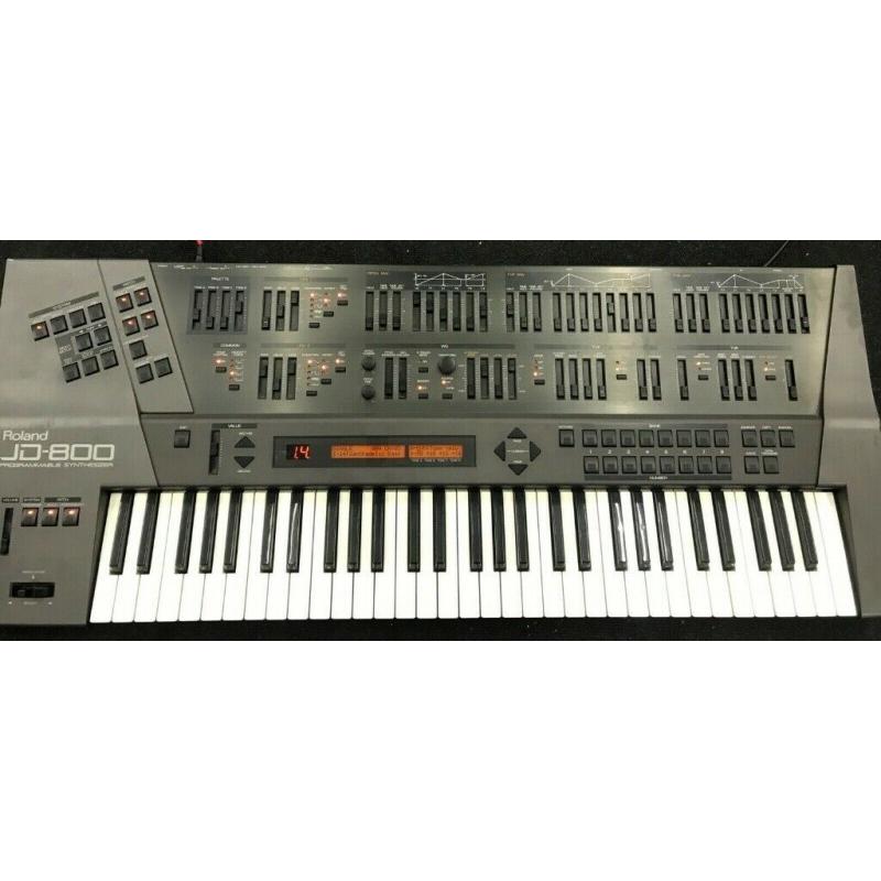 Roland JD-800 + 2 Expansion Sound Cards