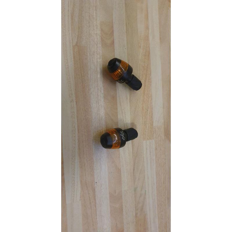 winglights handelbar indicators cost ?39.99 as new collet or Paddington/ made vale station