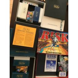 Trivial Pursuit Genus edition, and Trivial Pursuit Family edition