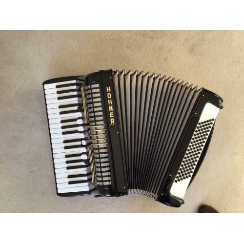 Hohner Verdi ii Accordion