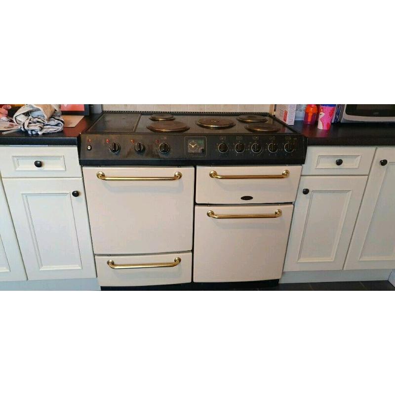 Belling Farmhouse range oven (electric)