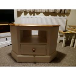 Hexagonal Corner TV Stand