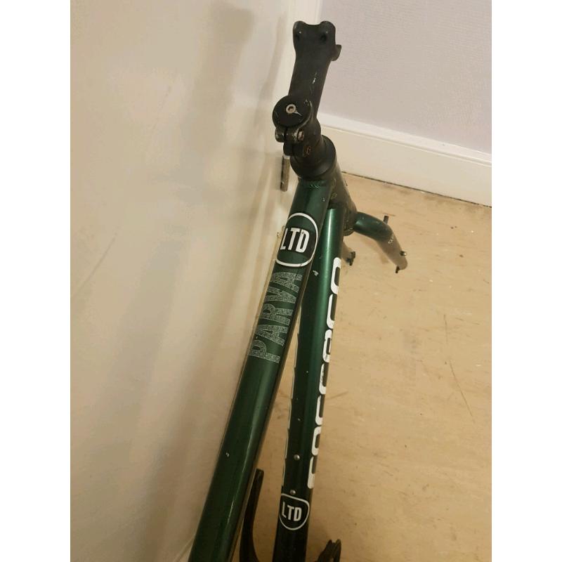 Carrera parva ltd bike frame