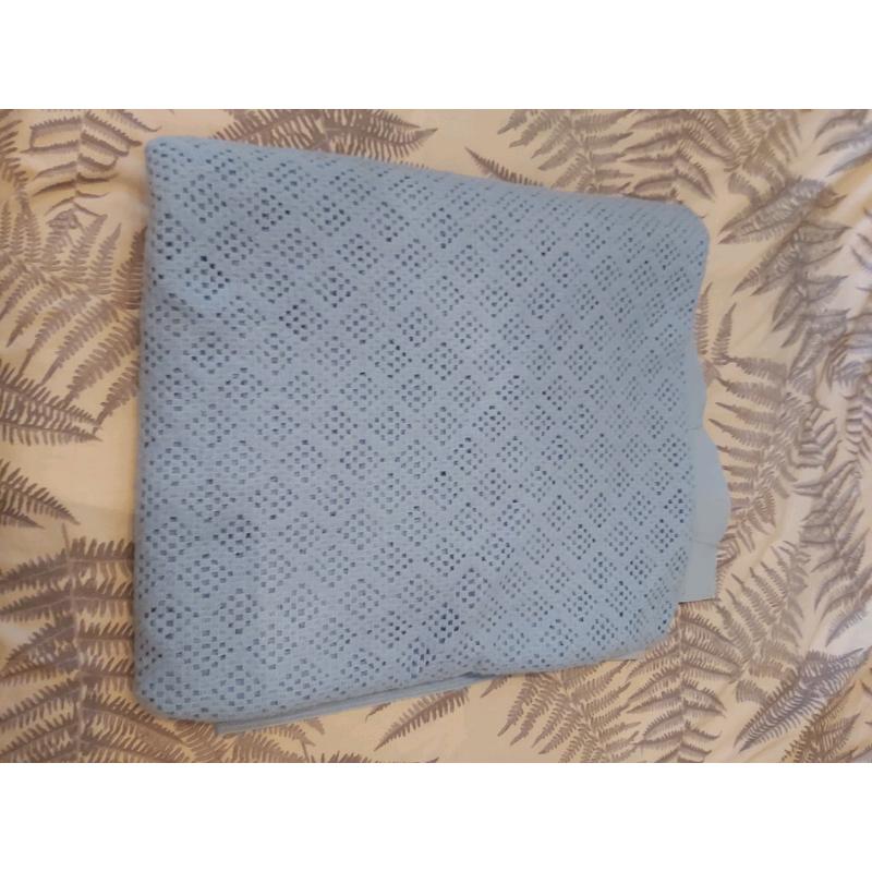 Vintage Blue Cellular Blanket Kingsize