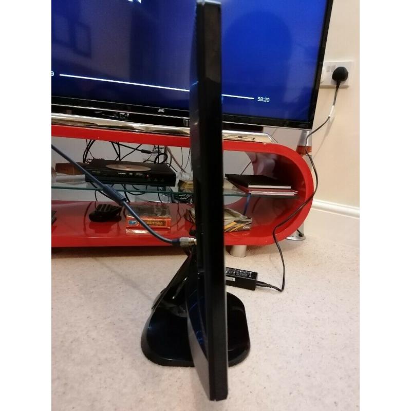 VGC Used 24" LG monitor/tv
