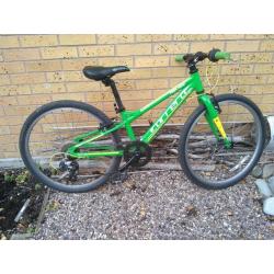 Carrera Abyss Junior Child Hybrid Bike 20 inch wheel