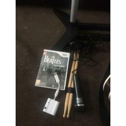 Wii Beatles rock band with guitar and drums and game no pedals in original box one dongle ?30