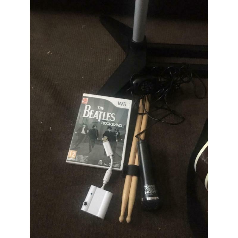 Wii Beatles rock band with guitar and drums and game no pedals in original box one dongle ?30