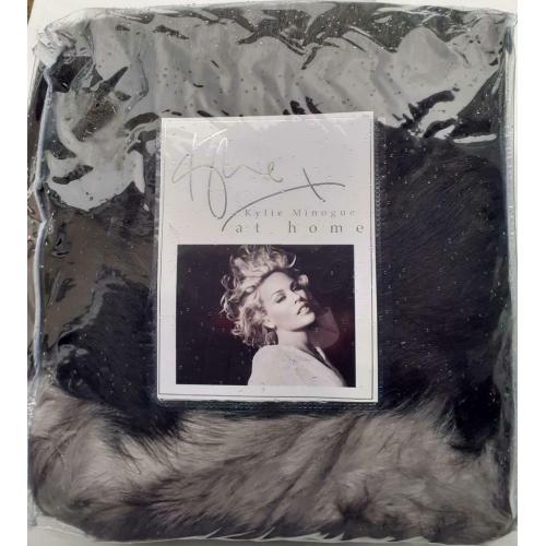 Kylie Minogue ?Erin? Throw