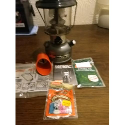 Coleman Duel fuel two mantel lamp.