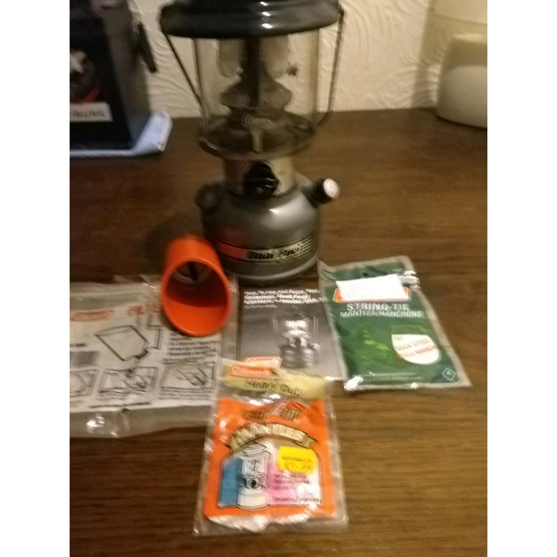 Coleman Duel fuel two mantel lamp.