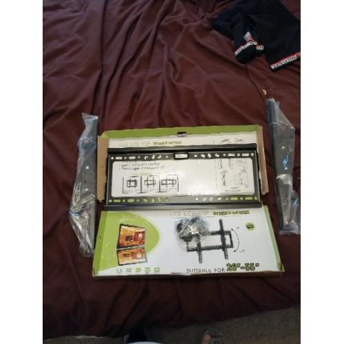 TV wall mount kit