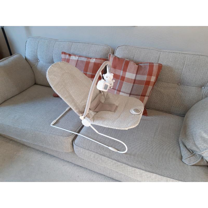 Baby bouncing chair