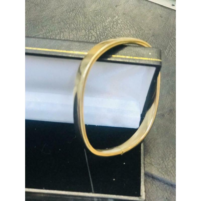 9ct gold bangle