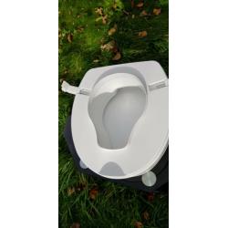 NEW Savanah Raised Toilet Seat with Lid - 6 Inch
