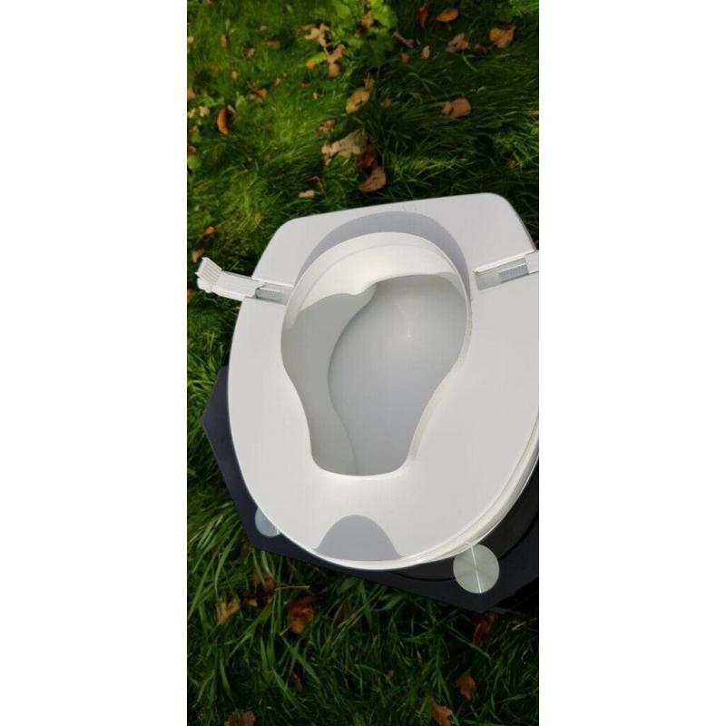 NEW Savanah Raised Toilet Seat with Lid - 6 Inch