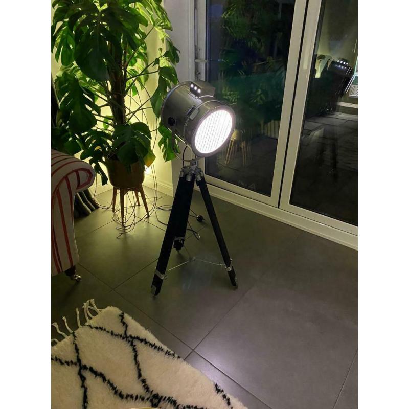 Tripod floor lamp, black/silver
