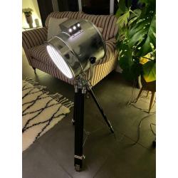 Tripod floor lamp, black/silver