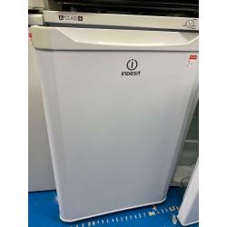 White indesit frost free undercounter freezer good condition with guarantee bargain