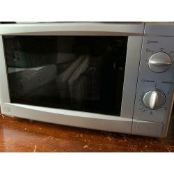Silver microwave (can deliver)