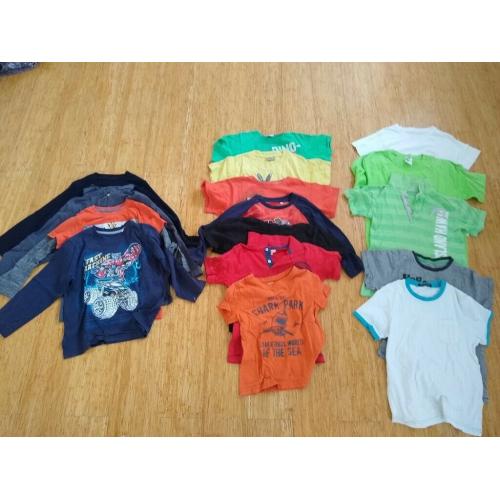 T-shirts various sizes (age 5-8)