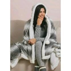 Super Cosy Hooded Blanket
